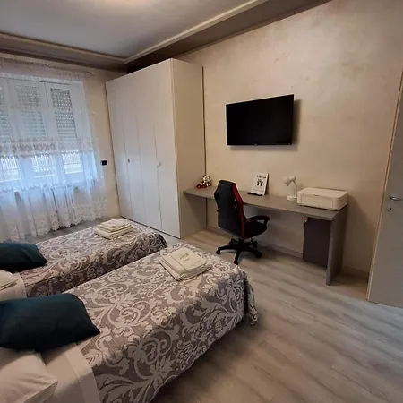 Moderno Ed Esclusivo トリノ